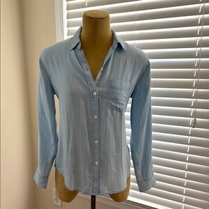 Rails light  Blue Button-Up Shirt. Size xs. Perfect condition